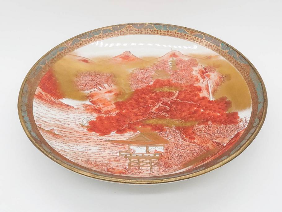 九谷焼　石盛堂　赤絵　金彩　青粒　山水文　約40cm　1尺3寸　緻密に描かれたデザインが見事な大皿(楼閣図、風景、山、滝、海、船、舟、松、尺皿、和食器、和皿、一尺三寸、共箱付き、皿立付き)(R-079145)