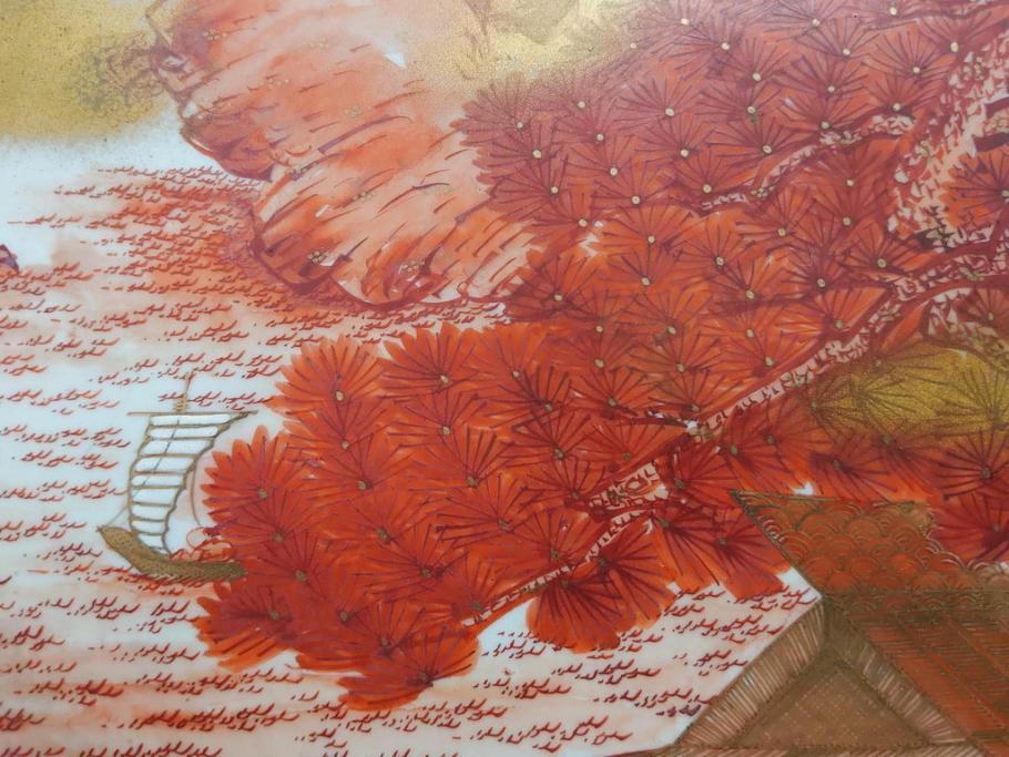 九谷焼　石盛堂　赤絵　金彩　青粒　山水文　約40cm　1尺3寸　緻密に描かれたデザインが見事な大皿(楼閣図、風景、山、滝、海、船、舟、松、尺皿、和食器、和皿、一尺三寸、共箱付き、皿立付き)(R-079145)