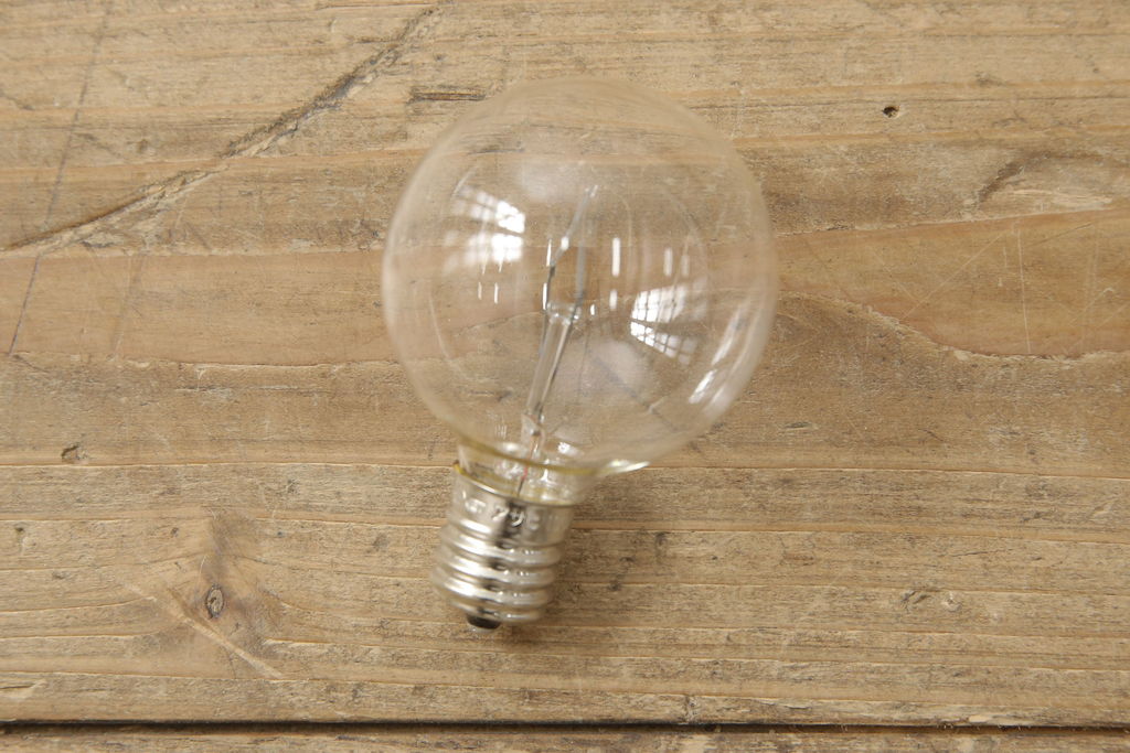 中古　イタリア　アルテミデ社(Artemide)　インダストリアルスタイルの空間づくりに活躍するフロアスタンド(スタンドライト、スタンド照明)(R-060142)