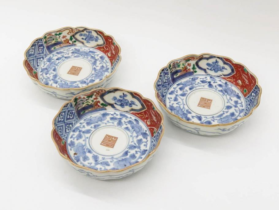 江戸期　上手物　成化年製　古伊万里　色絵　染付　約14cm　4.7寸　丹念に描かれた絵付から匠の技を感じるなます皿3枚セット(金彩、唐草、風景、牡丹、梅、魚、花、変形皿、小皿、和食器、和皿、深皿、輪花型、四寸七分)(R-079148)