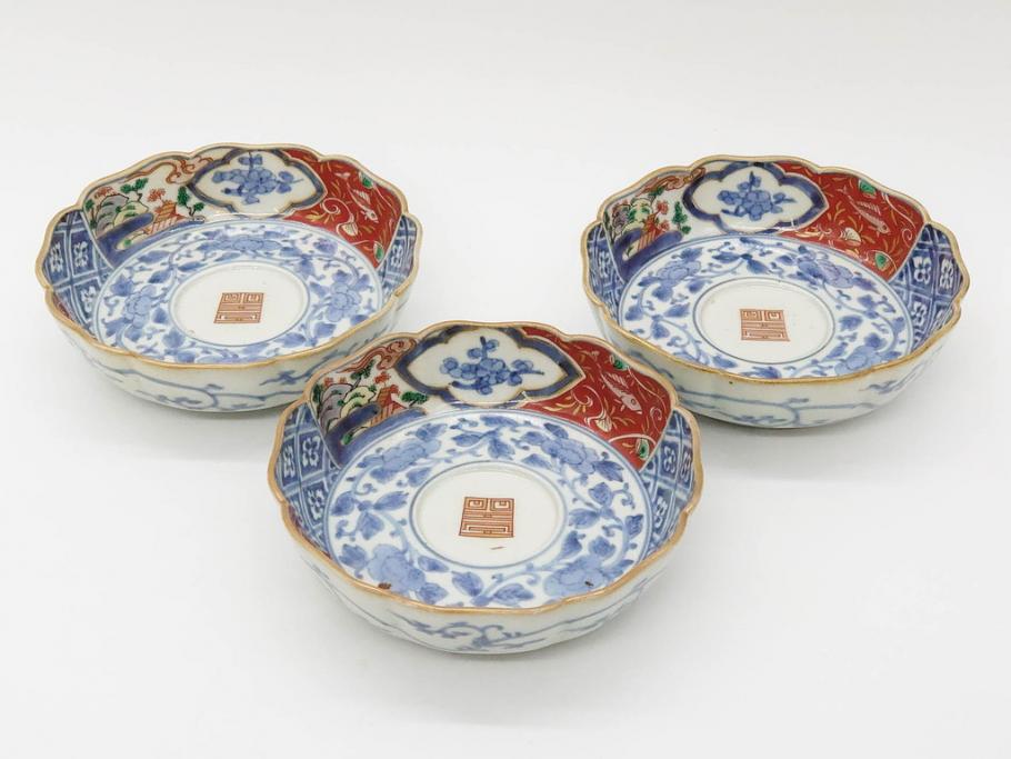 江戸期　上手物　成化年製　古伊万里　色絵　染付　約14cm　4.7寸　丹念に描かれた絵付から匠の技を感じるなます皿3枚セット(金彩、唐草、風景、牡丹、梅、魚、花、変形皿、小皿、和食器、和皿、深皿、輪花型、四寸七分)(R-079148)