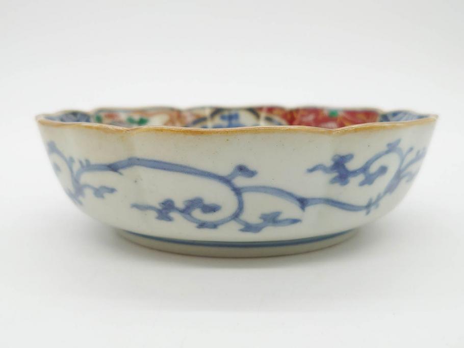 江戸期　上手物　成化年製　古伊万里　色絵　染付　約14cm　4.7寸　丹念に描かれた絵付から匠の技を感じるなます皿3枚セット(金彩、唐草、風景、牡丹、梅、魚、花、変形皿、小皿、和食器、和皿、深皿、輪花型、四寸七分)(R-079148)