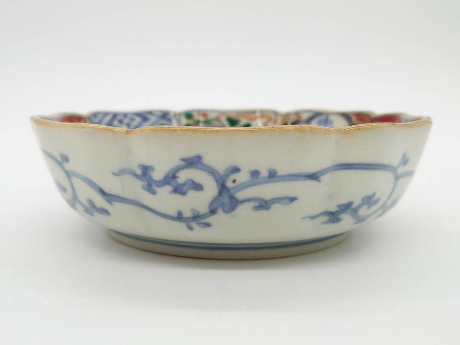 江戸期　上手物　成化年製　古伊万里　色絵　染付　約14cm　4.7寸　丹念に描かれた絵付から匠の技を感じるなます皿3枚セット(金彩、唐草、風景、牡丹、梅、魚、花、変形皿、小皿、和食器、和皿、深皿、輪花型、四寸七分)(R-079148)