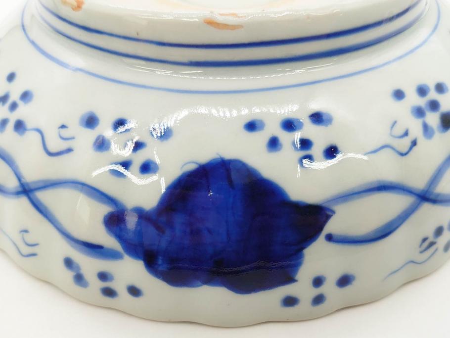 幕末〜明治期　伊万里　青磁　染付　約19cm　6.1寸　花びらのような縁のデザインが上品な中皿3枚セット(輪花型、蝶、ちょう、紗綾形、花、植物、裏印、深皿、中皿、和食器、和皿、六寸一分)(R-079149)