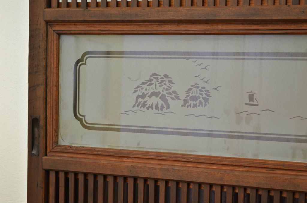 古民具　骨董　古い木の絵模様ガラス格子戸3枚セット(裏障子付き)