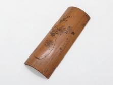 時代物　彫刻　繊細な彫りが魅力の茶合(花瓶の図、茶道具、煎茶道具、茶器、茶量、茶則、茶計、仙媒、茶媒、竹工芸)(R-079151)　