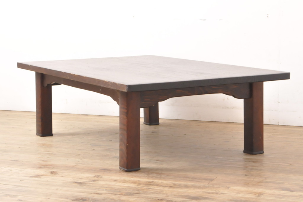 和製ビンテージ　高級杉材　シンプルなデザインながらも深みのある色合いが魅力的な一枚板座卓(ローテーブル、ヴィンテージ)(R-055026)