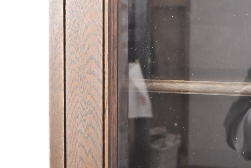 中古　神戸洋家具　永田良介商店　直線的でスッキリした佇まいが魅力的なキャビネット(食器棚、戸棚、収納棚)(R-054463)