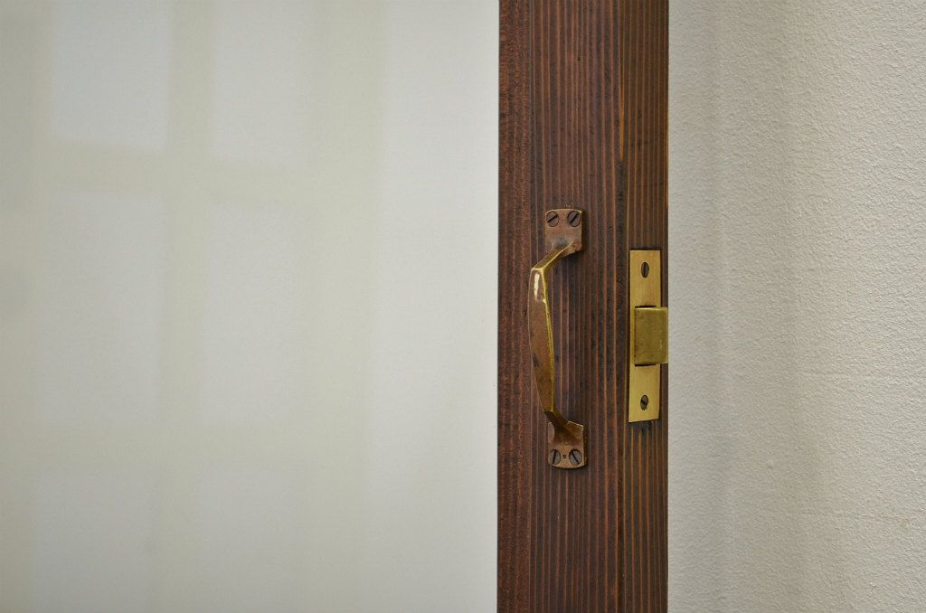 古い木のすりガラス入りドア1(ガラス帯戸、アンティーク)