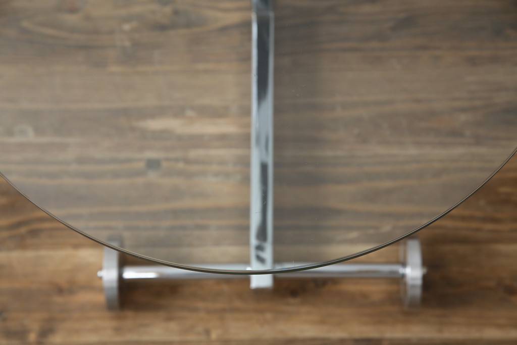 中古　美品　BoConcept(ボーコンセプト)　シンプルで洗練されたデザインのキャスター付きガラストップサイドテーブル(コーヒーテーブル、エンドテーブル、花台、飾り台、北欧)(定価約9万円)(R-076030)