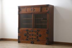 中古　美品　総漆塗り　三方欅(ケヤキ)材　無垢　国産工芸家具　美しい木目と上質なつくりが目を引く飾り棚(定価推定150万円)(茶棚、違い棚、戸棚)(R-058791)