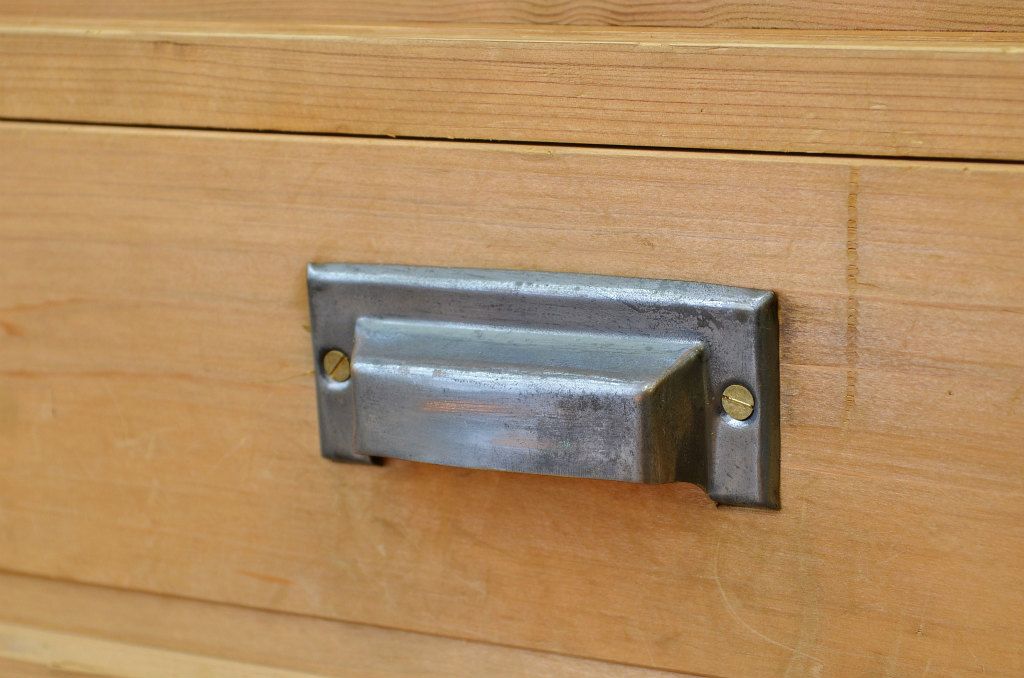 アンティーク家具　アンティーク 古い木味の結霜ガラス収納棚