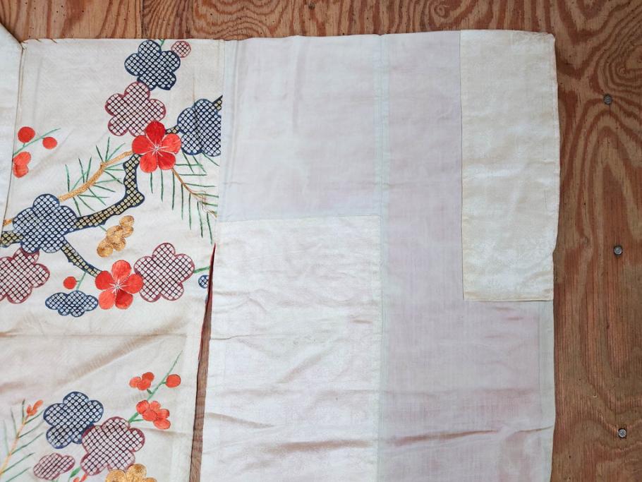 アンティーク　明治～大正期　正絹　刺繍　着物(古布、リメイク、絞り染め、金糸、衣装、和服、和装、女性、松、梅、花、鶴、ツル、鳥、シルク、日本、ジャパン、Japanese KIMONO)(R-079178)