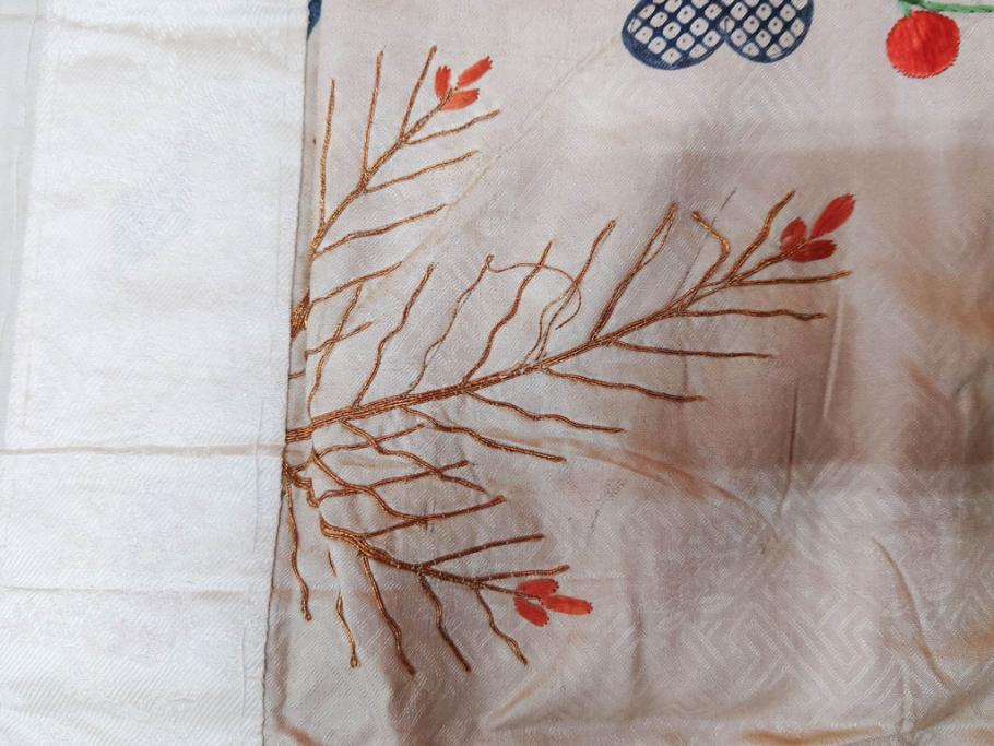 アンティーク　明治～大正期　正絹　刺繍　着物(古布、リメイク、絞り染め、金糸、衣装、和服、和装、女性、松、梅、花、鶴、ツル、鳥、シルク、日本、ジャパン、Japanese KIMONO)(R-079178)