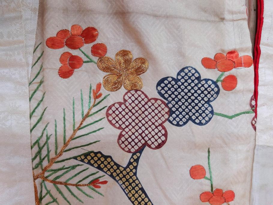 アンティーク　明治～大正期　正絹　刺繍　着物(古布、リメイク、絞り染め、金糸、衣装、和服、和装、女性、松、梅、花、鶴、ツル、鳥、シルク、日本、ジャパン、Japanese KIMONO)(R-079178)