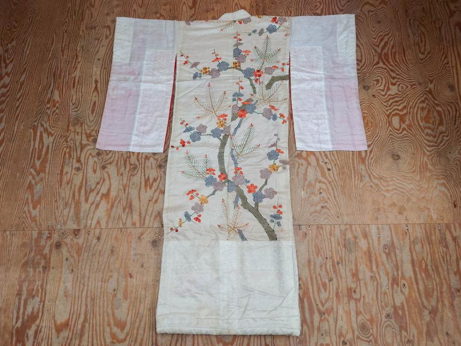 アンティーク　明治～大正期　正絹　刺繍　着物(古布、リメイク、絞り染め、金糸、衣装、和服、和装、女性、松、梅、花、鶴、ツル、鳥、シルク、日本、ジャパン、Japanese KIMONO)(R-079178)
