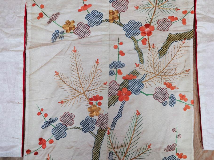 アンティーク　明治～大正期　正絹　刺繍　着物(古布、リメイク、絞り染め、金糸、衣装、和服、和装、女性、松、梅、花、鶴、ツル、鳥、シルク、日本、ジャパン、Japanese KIMONO)(R-079178)