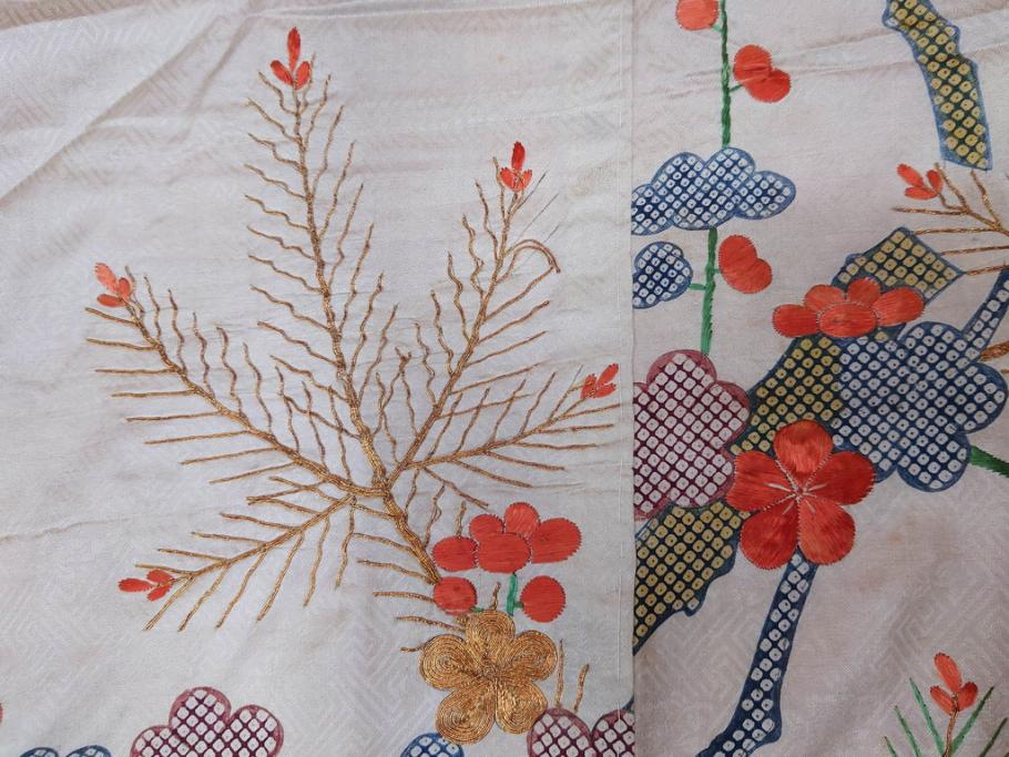 アンティーク　明治～大正期　正絹　刺繍　着物(古布、リメイク、絞り染め、金糸、衣装、和服、和装、女性、松、梅、花、鶴、ツル、鳥、シルク、日本、ジャパン、Japanese KIMONO)(R-079178)