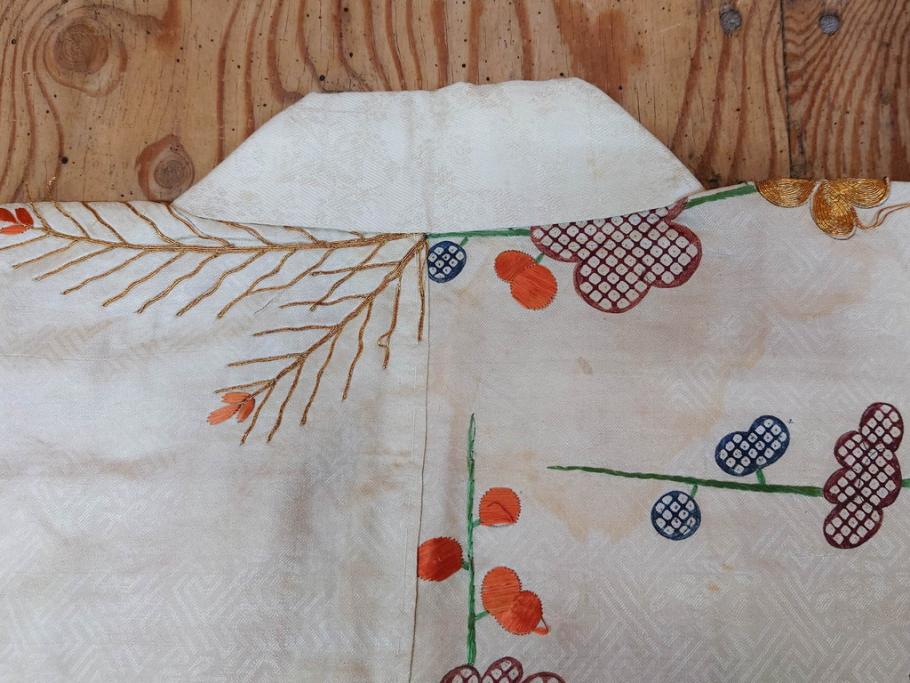 アンティーク　明治～大正期　正絹　刺繍　着物(古布、リメイク、絞り染め、金糸、衣装、和服、和装、女性、松、梅、花、鶴、ツル、鳥、シルク、日本、ジャパン、Japanese KIMONO)(R-079178)