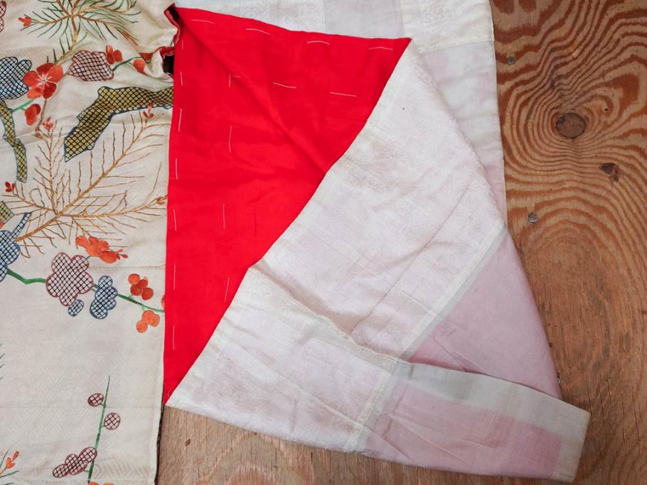 アンティーク　明治～大正期　正絹　刺繍　着物(古布、リメイク、絞り染め、金糸、衣装、和服、和装、女性、松、梅、花、鶴、ツル、鳥、シルク、日本、ジャパン、Japanese KIMONO)(R-079178)