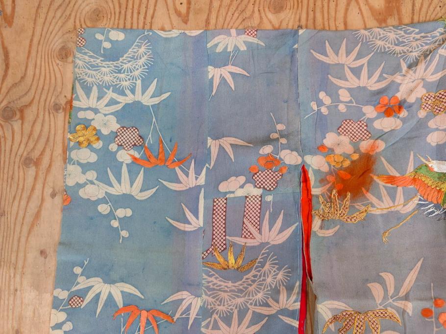 アンティーク　明治期　正絹　刺繍　縮緬　着物(古布、リメイク、絞り染め、衣装、和服、和装、女性、松竹梅、花、波、海、鶴、ツル、鳥、亀、カメ、シルク、日本、ジャパン、Japanese KIMONO)(R-079180)