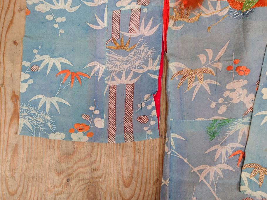 アンティーク　明治期　正絹　刺繍　縮緬　着物(古布、リメイク、絞り染め、衣装、和服、和装、女性、松竹梅、花、波、海、鶴、ツル、鳥、亀、カメ、シルク、日本、ジャパン、Japanese KIMONO)(R-079180)
