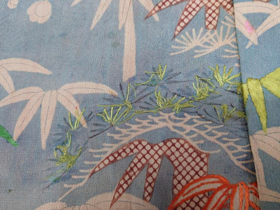 アンティーク　明治期　正絹　刺繍　縮緬　着物(古布、リメイク、絞り染め、衣装、和服、和装、女性、松竹梅、花、波、海、鶴、ツル、鳥、亀、カメ、シルク、日本、ジャパン、Japanese KIMONO)(R-079180)