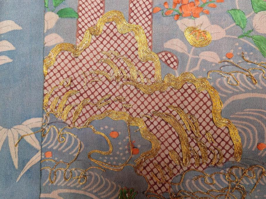 アンティーク　明治期　正絹　刺繍　縮緬　着物(古布、リメイク、絞り染め、衣装、和服、和装、女性、松竹梅、花、波、海、鶴、ツル、鳥、亀、カメ、シルク、日本、ジャパン、Japanese KIMONO)(R-079180)