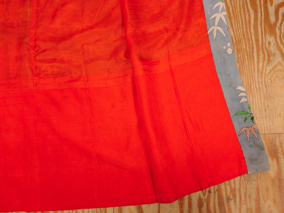 アンティーク　明治期　正絹　刺繍　縮緬　着物(古布、リメイク、絞り染め、衣装、和服、和装、女性、松竹梅、花、波、海、鶴、ツル、鳥、亀、カメ、シルク、日本、ジャパン、Japanese KIMONO)(R-079180)