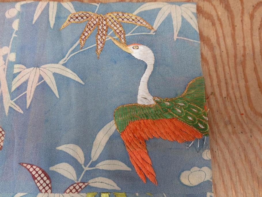アンティーク　明治期　正絹　刺繍　縮緬　着物(古布、リメイク、絞り染め、衣装、和服、和装、女性、松竹梅、花、波、海、鶴、ツル、鳥、亀、カメ、シルク、日本、ジャパン、Japanese KIMONO)(R-079180)