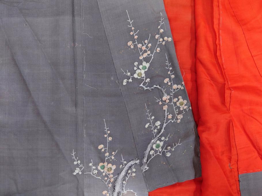 アンティーク　明治期　正絹　壁縮緬　刺繍　着物(古布、リメイク、金糸、重ね五つ目紋、家紋、衣装、和服、和装、女性、松竹梅、滝、登り鯉、魚、シルク、日本、ジャパン、Japanese KIMONO)(R-079181)