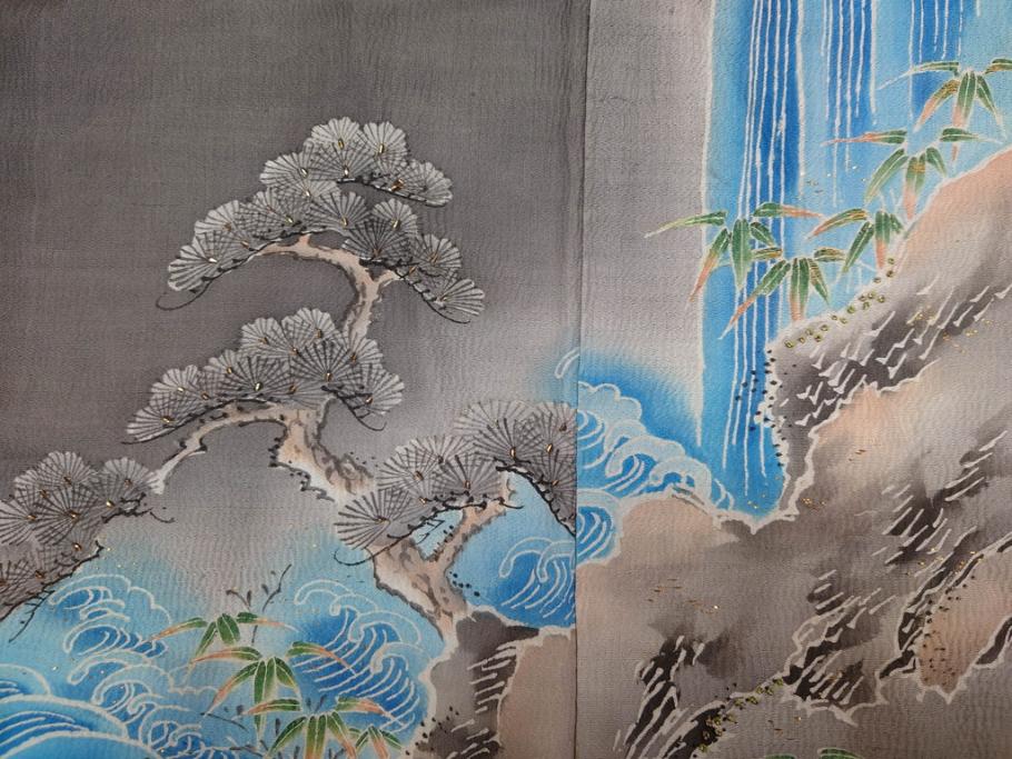 アンティーク　明治期　正絹　壁縮緬　刺繍　着物(古布、リメイク、金糸、重ね五つ目紋、家紋、衣装、和服、和装、女性、松竹梅、滝、登り鯉、魚、シルク、日本、ジャパン、Japanese KIMONO)(R-079181)