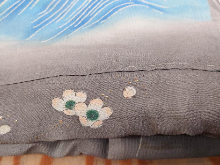 アンティーク　明治期　正絹　壁縮緬　刺繍　着物(古布、リメイク、金糸、重ね五つ目紋、家紋、衣装、和服、和装、女性、松竹梅、滝、登り鯉、魚、シルク、日本、ジャパン、Japanese KIMONO)(R-079181)
