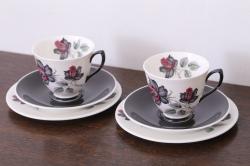 アンティーク雑貨　イギリス　Royal Albert(ロイヤルアルバート) MASQUERADE(マスカレード)シリーズ　カップ&ソーサー2客セット(洋食器)