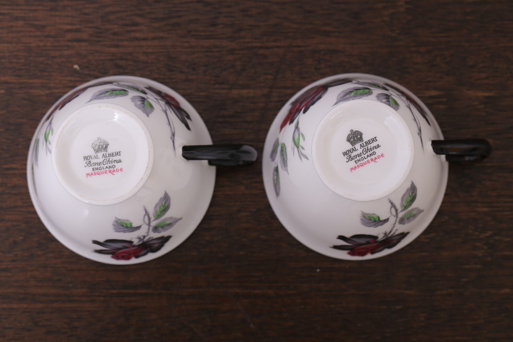 アンティーク雑貨　イギリス　Royal Albert(ロイヤルアルバート) MASQUERADE(マスカレード)シリーズ　カップ&ソーサー2客セット(洋食器)