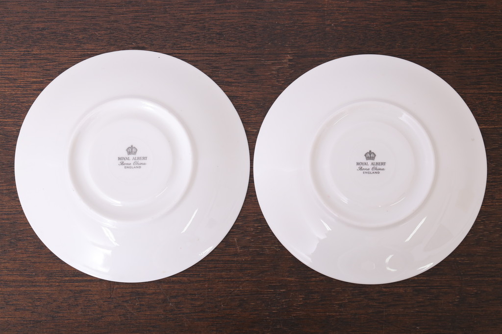 アンティーク雑貨　イギリス　Royal Albert(ロイヤルアルバート) MASQUERADE(マスカレード)シリーズ　カップ&ソーサー2客セット(洋食器)