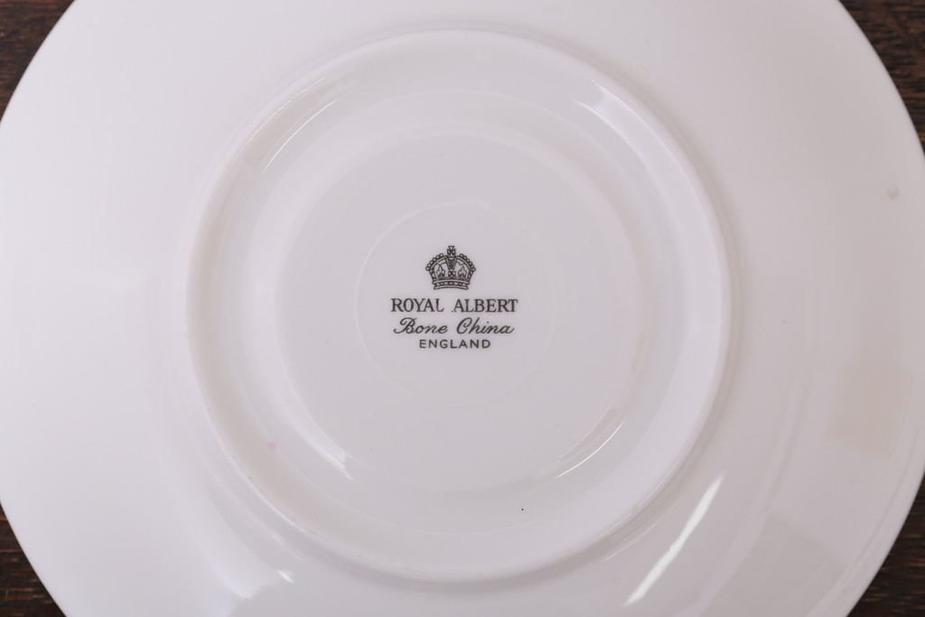 アンティーク雑貨　イギリス　Royal Albert(ロイヤルアルバート) MASQUERADE(マスカレード)シリーズ　カップ&ソーサー2客セット(洋食器)