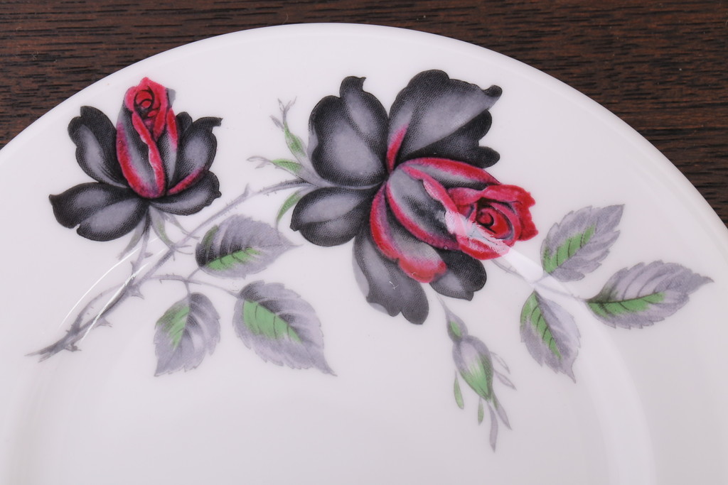 アンティーク雑貨　イギリス　Royal Albert(ロイヤルアルバート) MASQUERADE(マスカレード)シリーズ　カップ&ソーサー2客セット(洋食器)