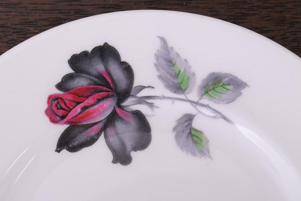アンティーク雑貨　イギリス　Royal Albert(ロイヤルアルバート) MASQUERADE(マスカレード)シリーズ　カップ&ソーサー2客セット(洋食器)