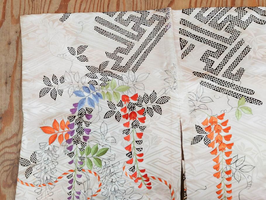 アンティーク　正絹　刺繍　羽織(古布、リメイク、菊、牡丹、竹、扇子、花しょうぶ、梅、藤、衣装、和服、和装、シルク、日本、ジャパン、Japanese KIMONO)(R-079184)