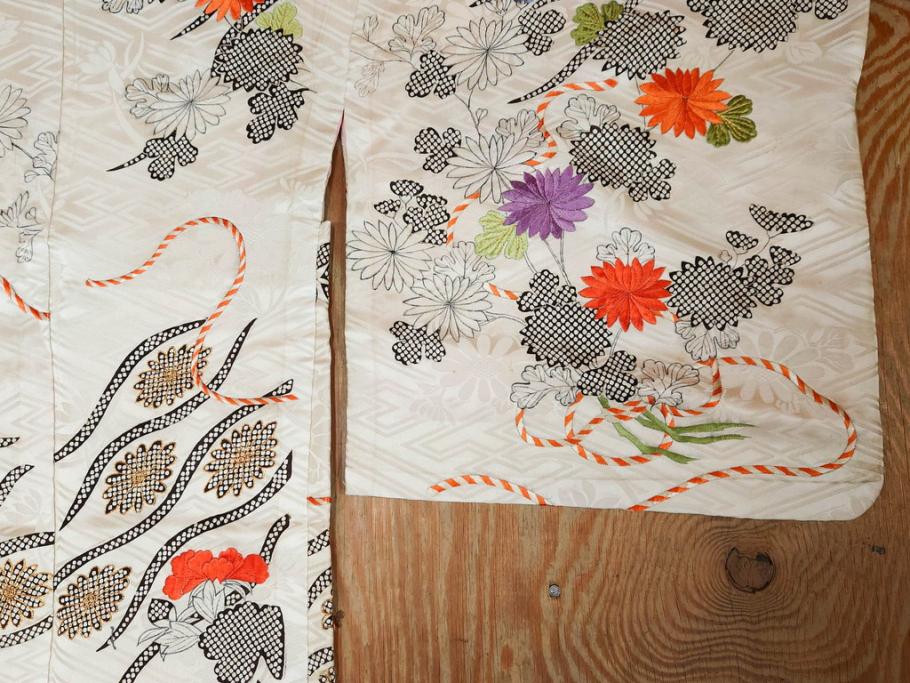 アンティーク　正絹　刺繍　羽織(古布、リメイク、菊、牡丹、竹、扇子、花しょうぶ、梅、藤、衣装、和服、和装、シルク、日本、ジャパン、Japanese KIMONO)(R-079184)