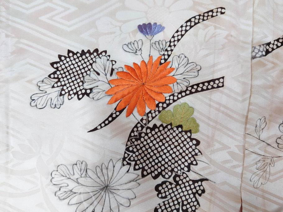 アンティーク　正絹　刺繍　羽織(古布、リメイク、菊、牡丹、竹、扇子、花しょうぶ、梅、藤、衣装、和服、和装、シルク、日本、ジャパン、Japanese KIMONO)(R-079184)