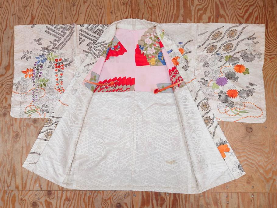 アンティーク　正絹　刺繍　羽織(古布、リメイク、菊、牡丹、竹、扇子、花しょうぶ、梅、藤、衣装、和服、和装、シルク、日本、ジャパン、Japanese KIMONO)(R-079184)