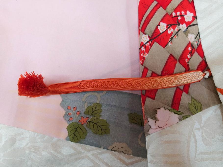 アンティーク　正絹　刺繍　羽織(古布、リメイク、菊、牡丹、竹、扇子、花しょうぶ、梅、藤、衣装、和服、和装、シルク、日本、ジャパン、Japanese KIMONO)(R-079184)