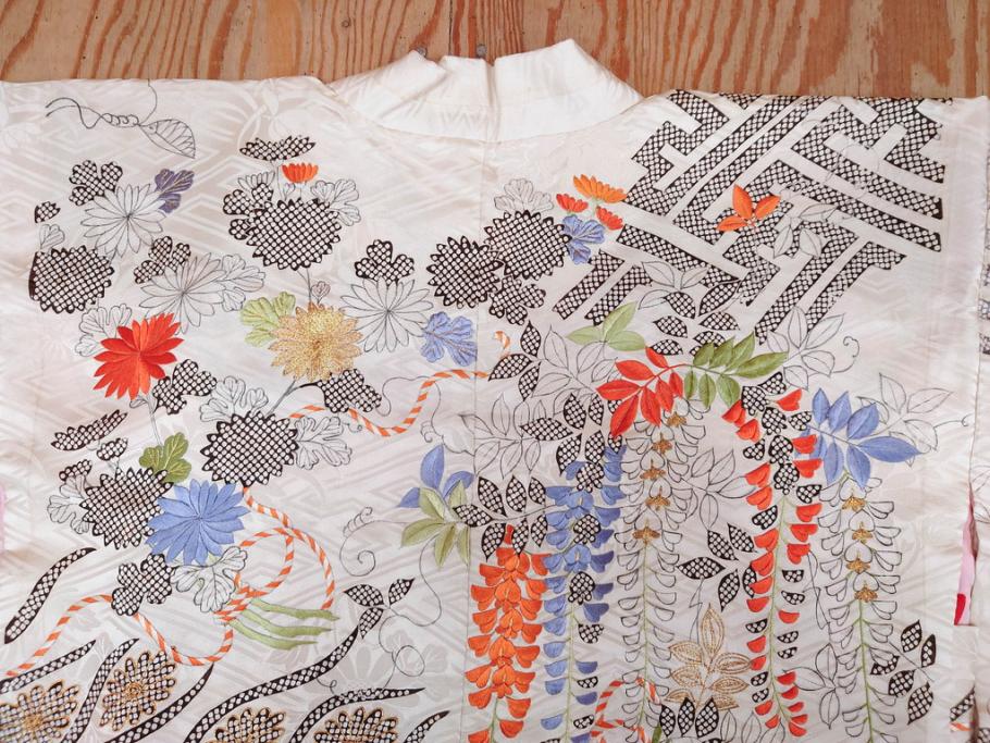 アンティーク　正絹　刺繍　羽織(古布、リメイク、菊、牡丹、竹、扇子、花しょうぶ、梅、藤、衣装、和服、和装、シルク、日本、ジャパン、Japanese KIMONO)(R-079184)