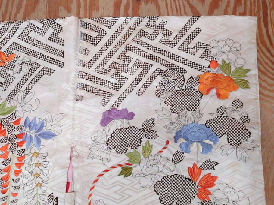 アンティーク　正絹　刺繍　羽織(古布、リメイク、菊、牡丹、竹、扇子、花しょうぶ、梅、藤、衣装、和服、和装、シルク、日本、ジャパン、Japanese KIMONO)(R-079184)