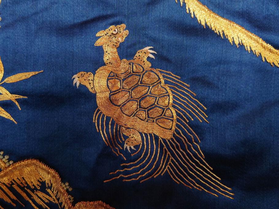 江戸～明治期　細かな刺繍が美しい掛袱紗(古裂、古布、リメイク、金糸、鶴、ツル、松竹梅、ふくさ、フクサ、帛紗、服紗、房付き)(R-079185)