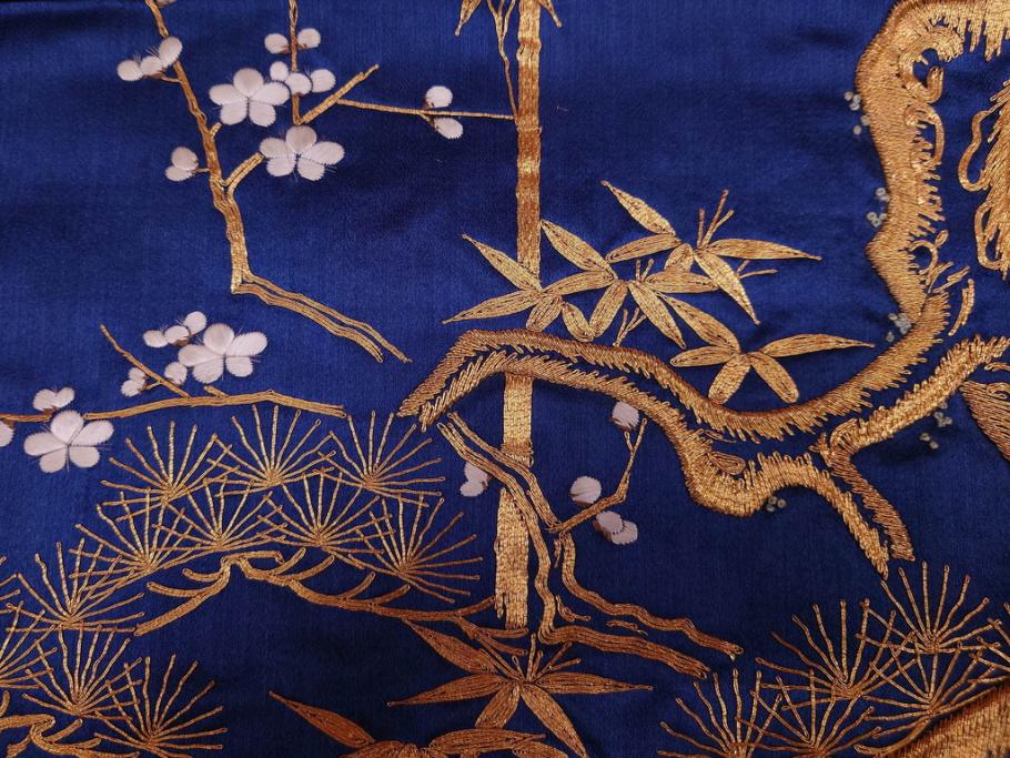 江戸～明治期　細かな刺繍が美しい掛袱紗(古裂、古布、リメイク、金糸、鶴、ツル、松竹梅、ふくさ、フクサ、帛紗、服紗、房付き)(R-079185)