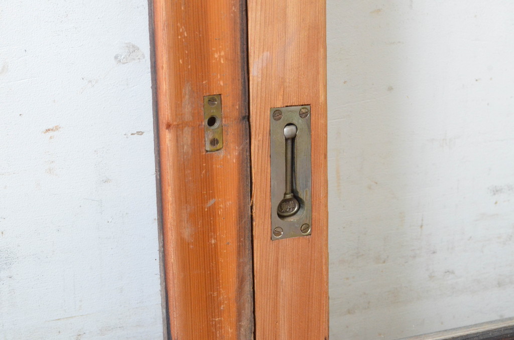 ビンテージ建具 シンプルでどんなお部屋にも合わせやすい大判