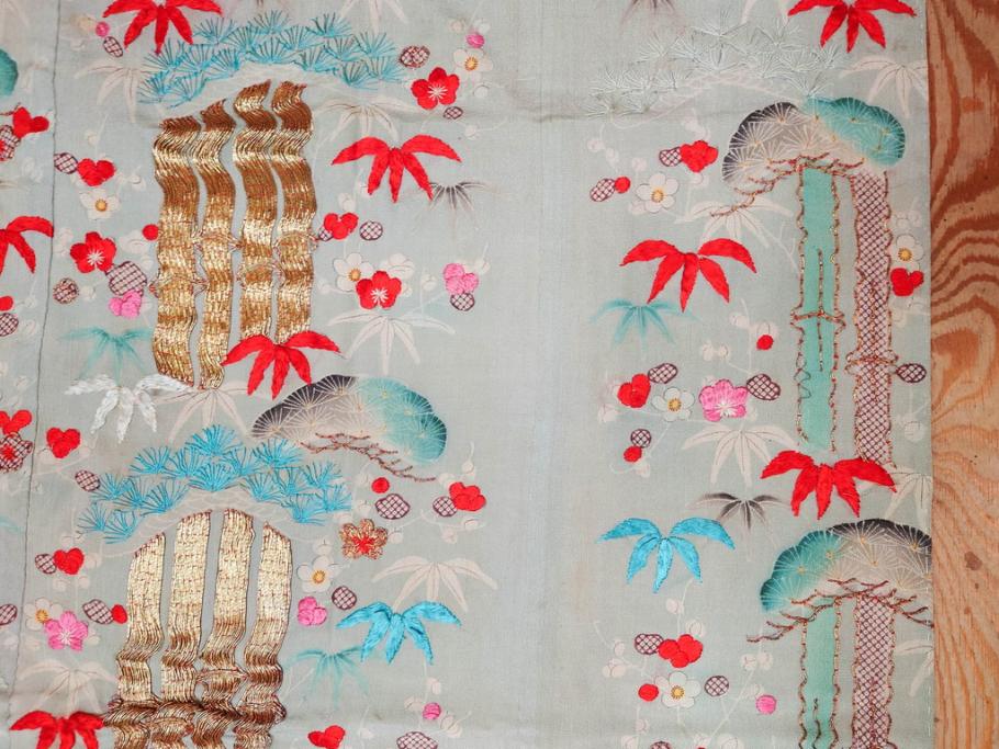 江戸～明治期　正絹　縮緬　緻密に刺繍された吉祥文様が素晴らしい古布(掛袱紗、リメイク、金糸、松竹梅、鶴、ツル、カメ、亀、古裂、服紗、フクサ、ふくさ、帛紗)(R-079186)